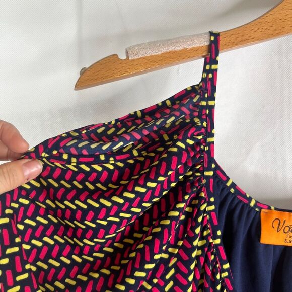 Voom by Joy Han Geometric Cold Shoulder Vneck Bell Embroidered Sleeve Top Sz SM - Picture 5 of 9